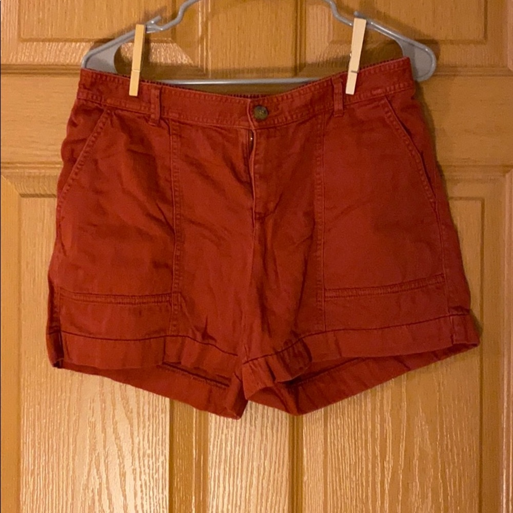 🌸NWOT Orange cotton shorts